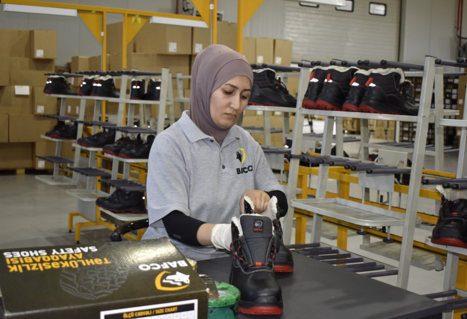 Производимая в Агдаме обувь экспортируется в Казахстан VİDEO