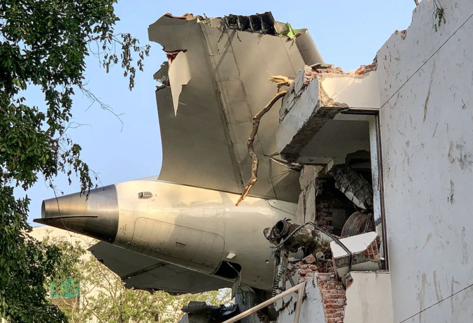 Une boîte noire de l'avion accidenté d'Air India a été retrouvée