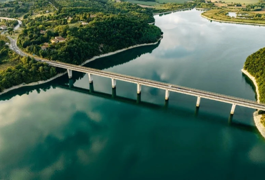 Italy forges on with world's largest suspension bridge