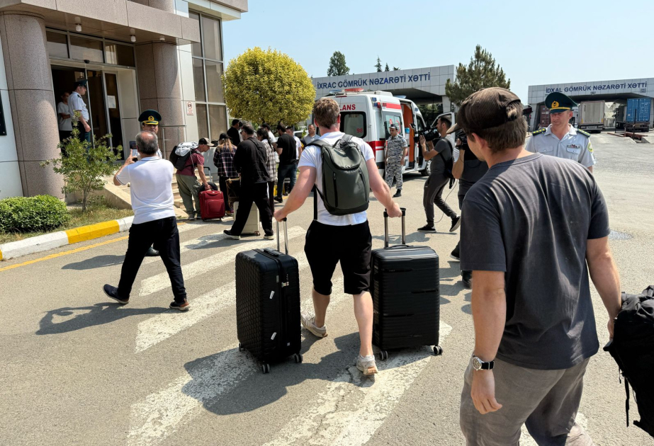 Otro grupo de ciudadanos extranjeros evacuados de Irán ACTUALIZADO