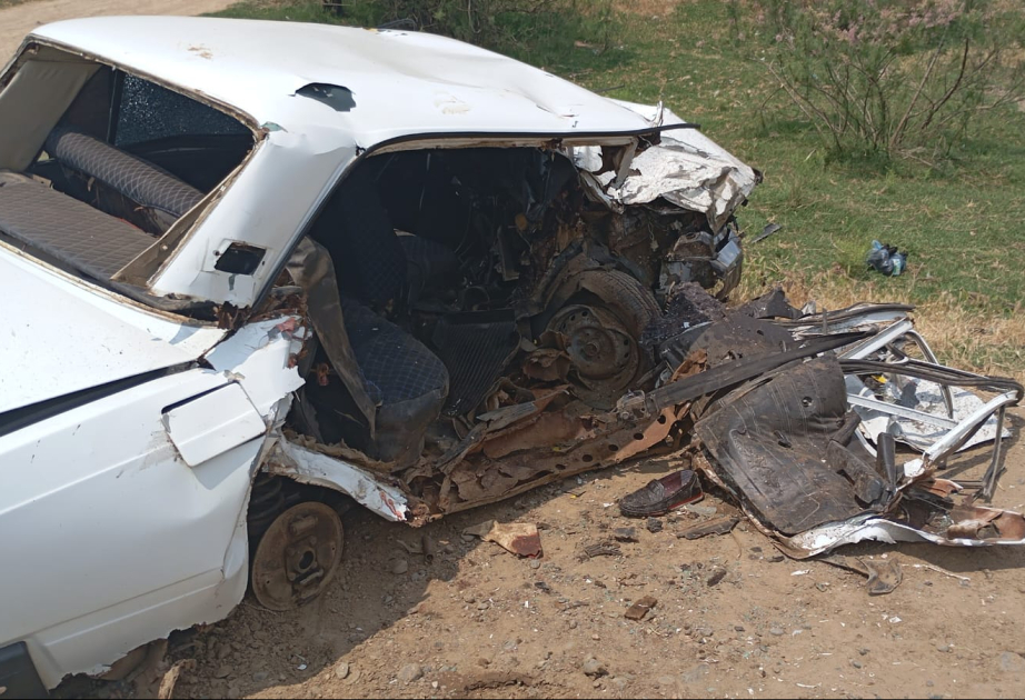 Biləsuvarda baş verən ağır yol qəzasında iki nəfər ölüb