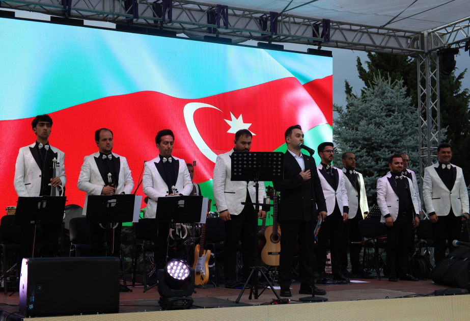 Tovuzda 15 İyun - Milli Qurtuluş Günü münasibətilə bayram konserti keçirilib VİDEO