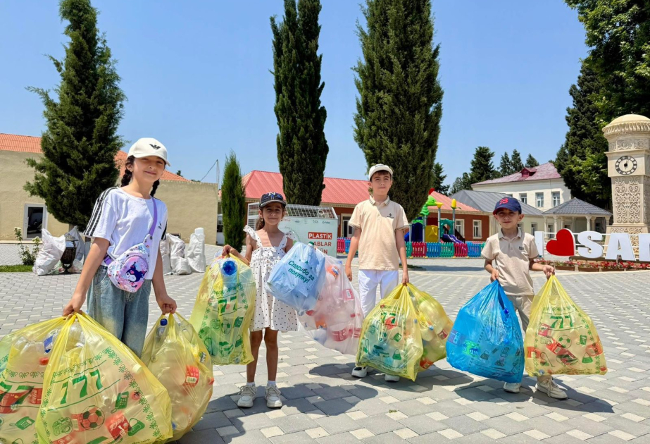 Samuxda “Tullantıları hədiyyələrə dəyiş” festivalı keçirilib