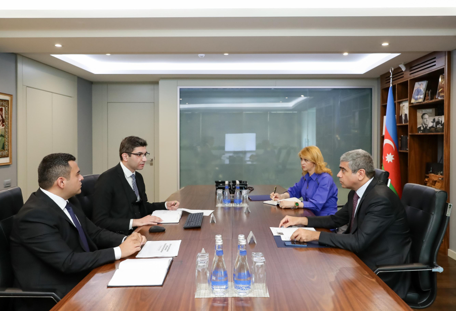 Əmək və əhalinin sosial müdafiəsi naziri dördüncü “Yüksəliş” müsabiqəsinin qalibləri ilə görüşüb