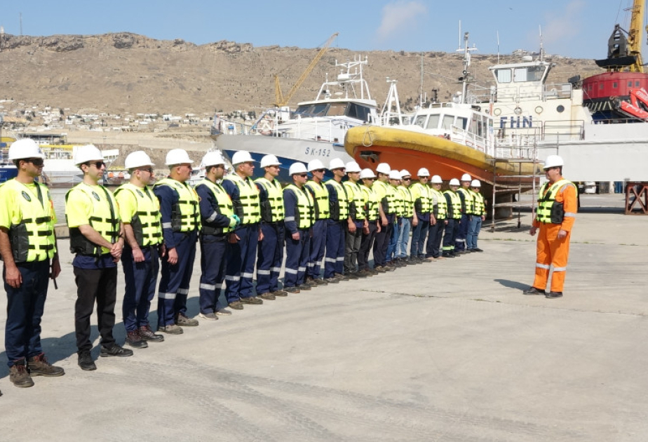 FHN “Dənizdə neft dağılmalarının ləğvi” mövzusunda taktiki təlim keçirib