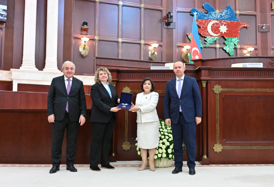 Milli Məclisin sədri Sahibə Qafarovaya QDİƏT PA-nın fəxri medalı təqdim olunub