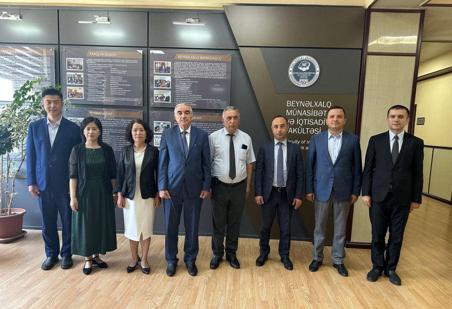 Representatives of China’s Dalian University of Technology visit Baku State University