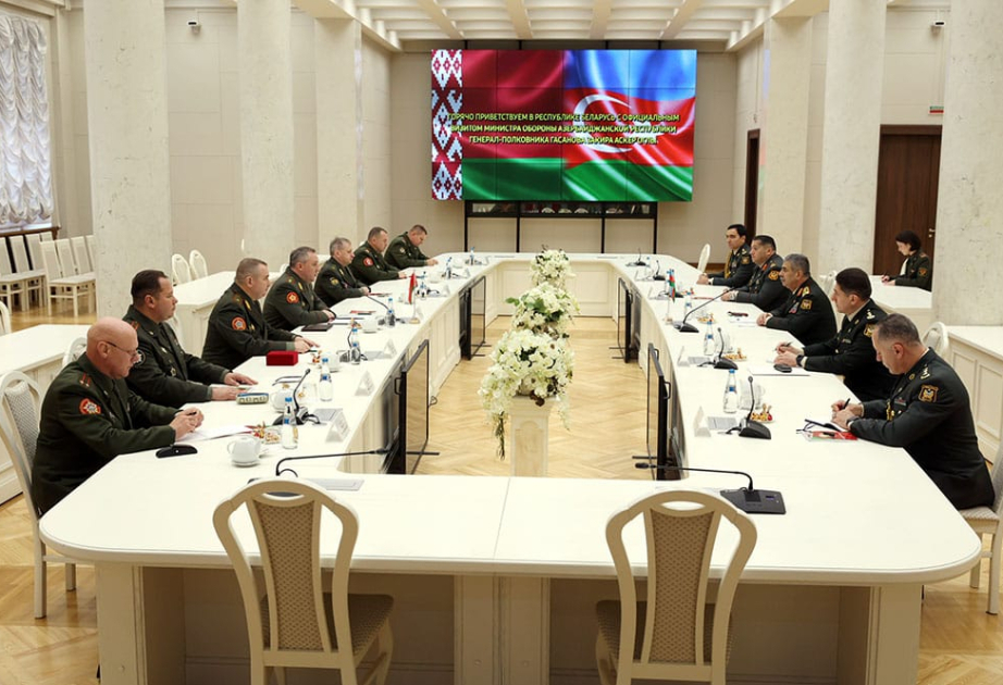 Azerbaijani and Belarus defense ministers discuss regional security issues