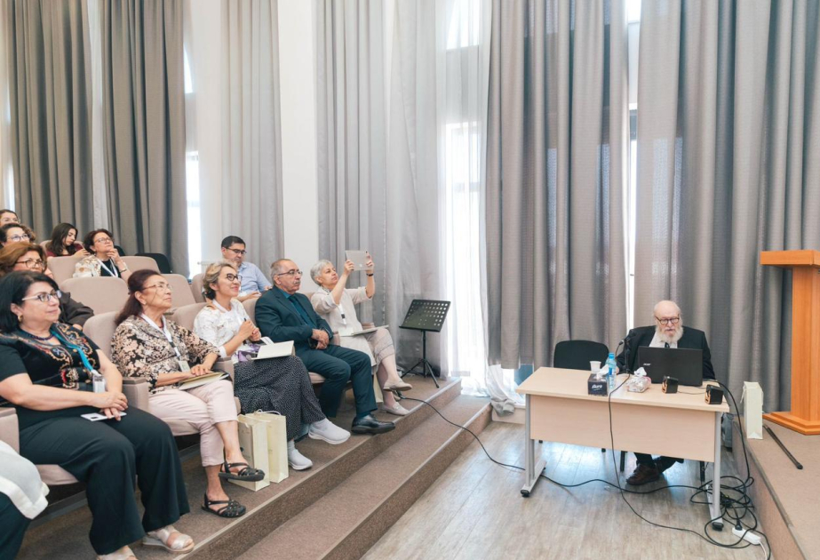 Bakıda dünyaşöhrətli musiqişünasın mühazirəsi dinlənilib