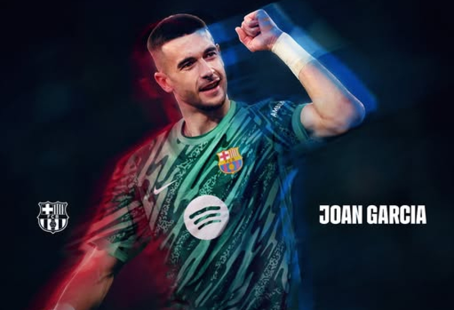 Barcelona sign goalkeeper Garcia on six-year deal