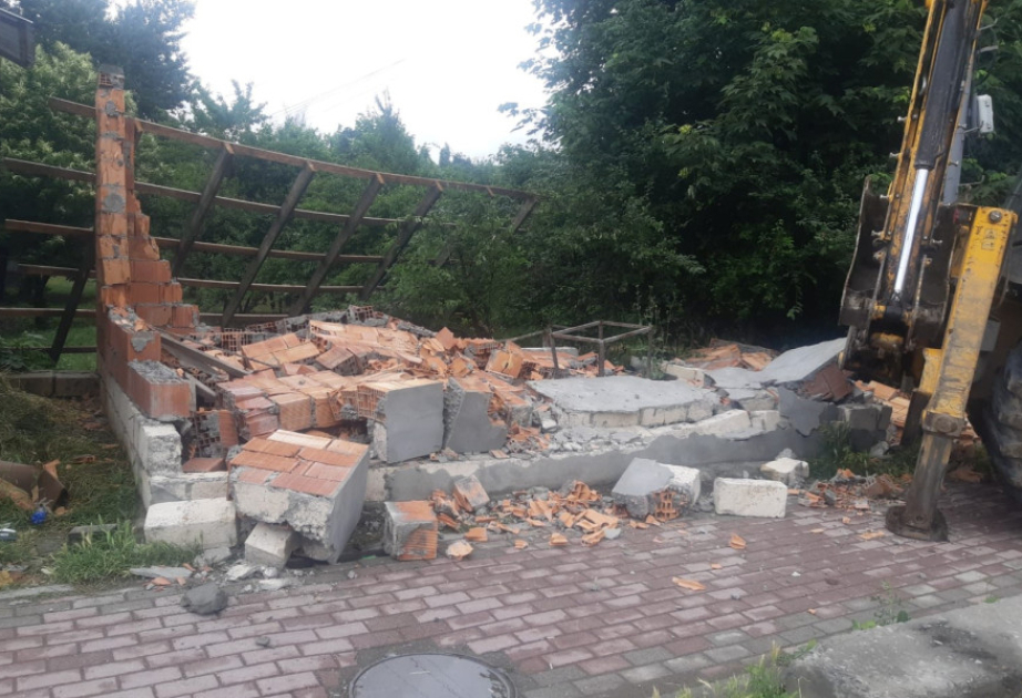 İsmayıllıda qanunsuz tikili sökülüb