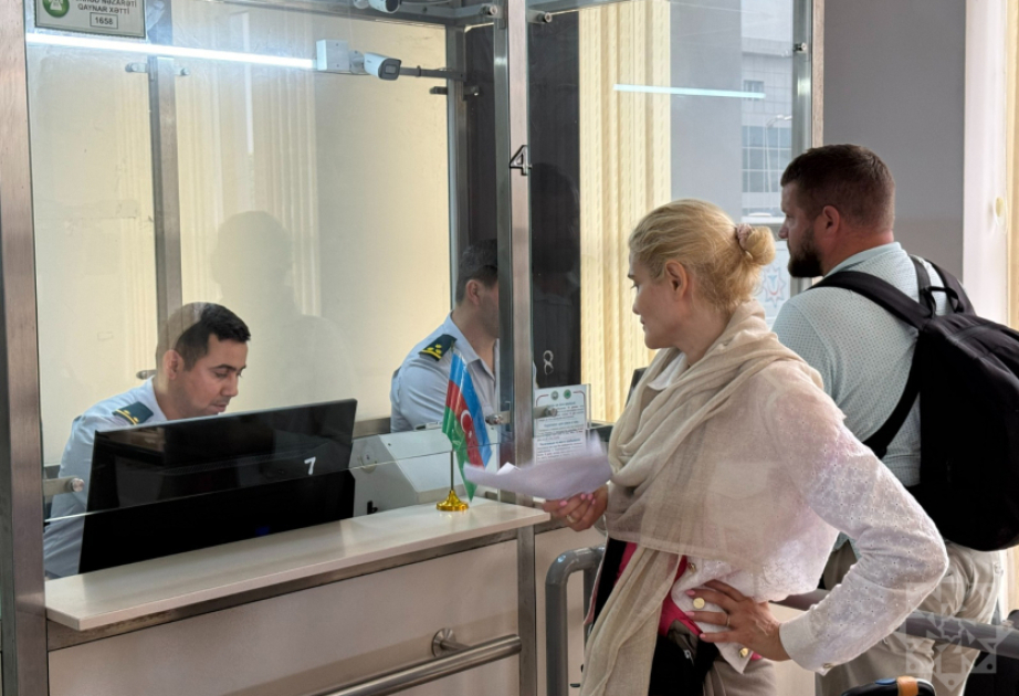 La Embajada de Rusia en Teherán recomienda a quienes deseen salir del país que lo hagan por tierra vía Azerbaiyán