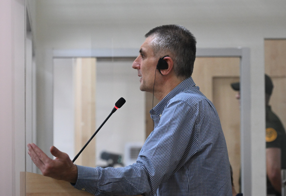 Ermənistan silahlı qüvvələrində general-mayor rütbəsində xidmət etmiş şəxs məhkəmədə Azərbaycanın vaxtilə işğal olunmuş ərazilərində mina basdırılması ilə bağlı sualları cavablandırıb – MƏHKƏMƏ