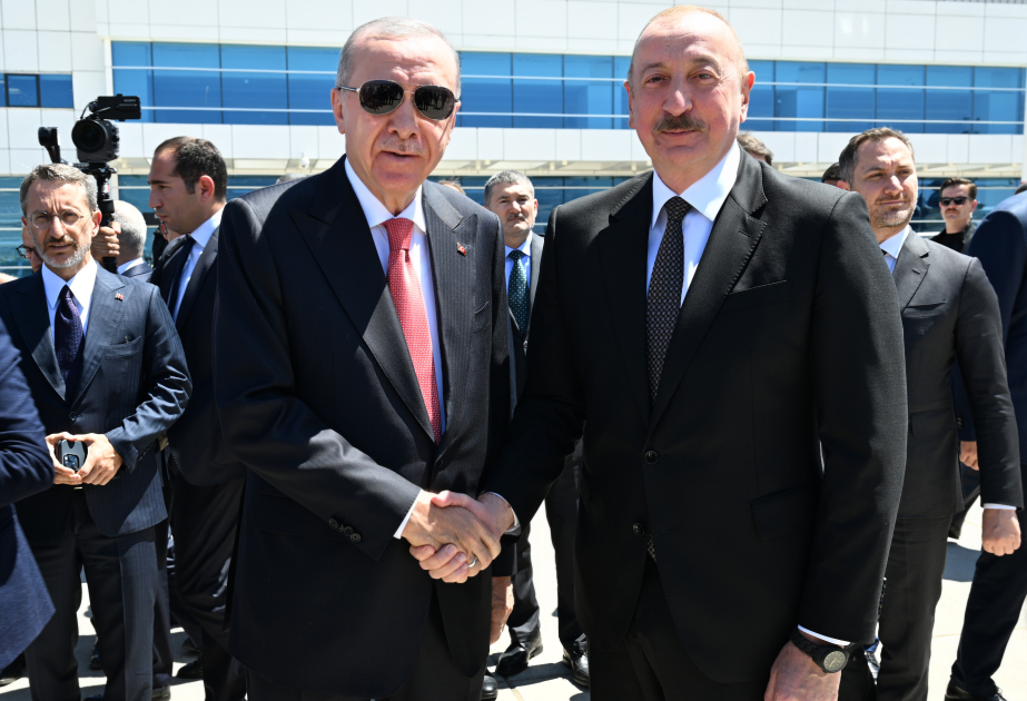 Prezident İlham Əliyev Türkiyəyə işgüzar səfərə gəlib VİDEO