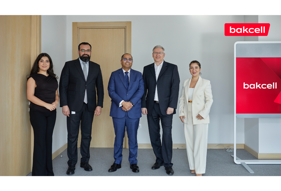 ®  “Bakcell” “PwC illik CEO sorğusu”nda iştirak edib