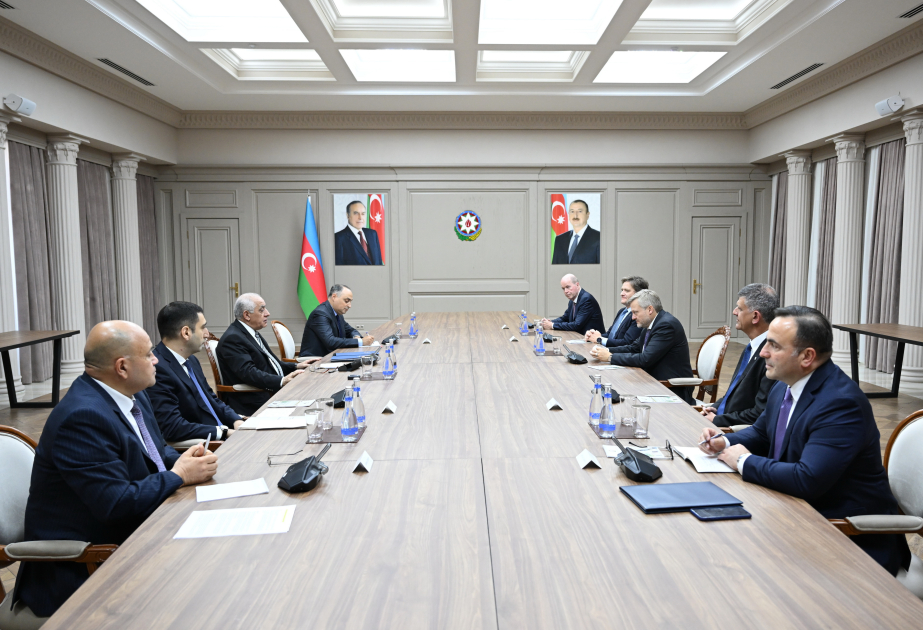 Azerbaijan’s PM meets with bp delegation