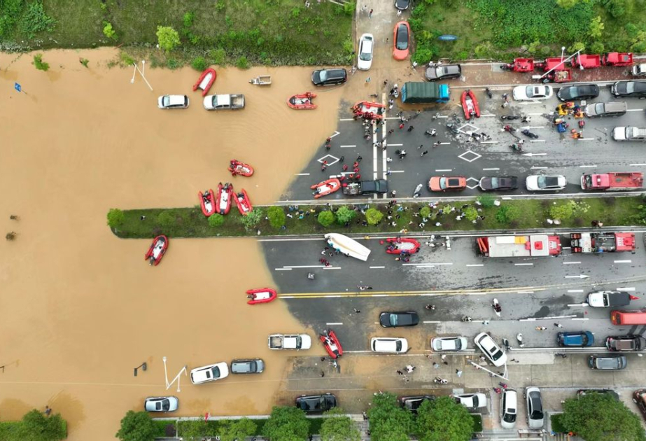 70,000 evacuated from southern China amid floods, heavy rainfall