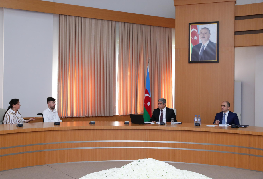 Əmək və əhalinin sosial müdafiəsi naziri Zaqatalada vətəndaşların müraciətlərini dinləyib