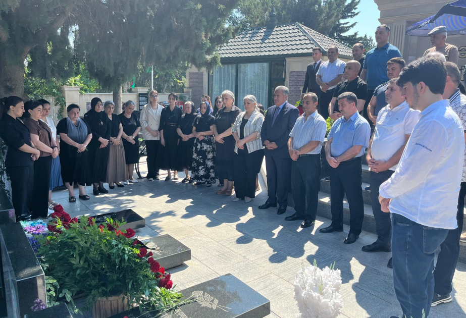 Abşeron rayonunda şəhidlərin məzarları ziyarət olunub, ailə üzvlərinə baş çəkilib