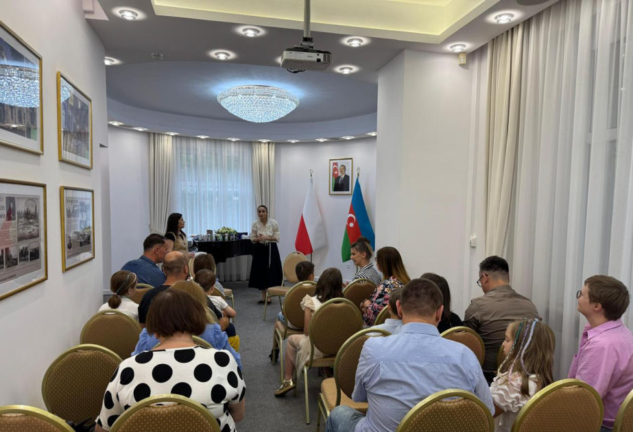 В Варшаве награждены победители конкурса «Армуду стакан глазами детей»