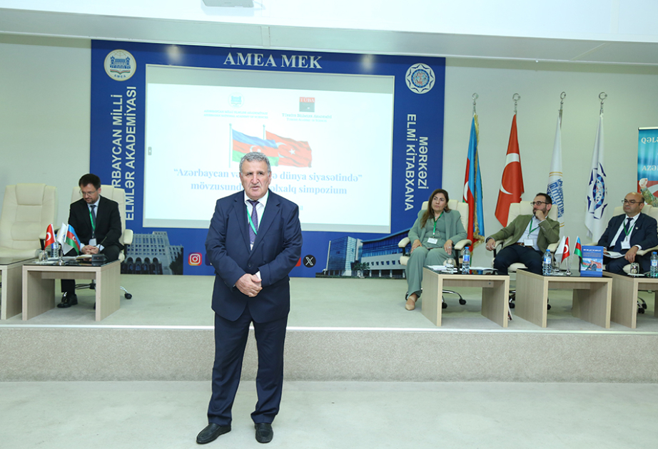 AMEA-da keçirilən beynəlxalq simpozium öz işini bölmə iclasları ilə davam etdirib