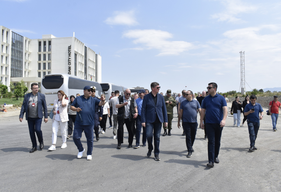 Xarici diplomatlar Ağdamda həyata keçirilən tikinti-quruculuq işləri ilə tanış olublar - YENİLƏNİB FOTO VİDEO