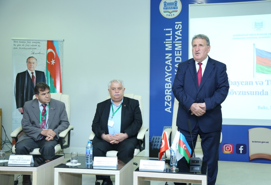 “Azərbaycan və Türkiyə dünya siyasətində” mövzusunda simpoziumun bağlanış mərasimi olub