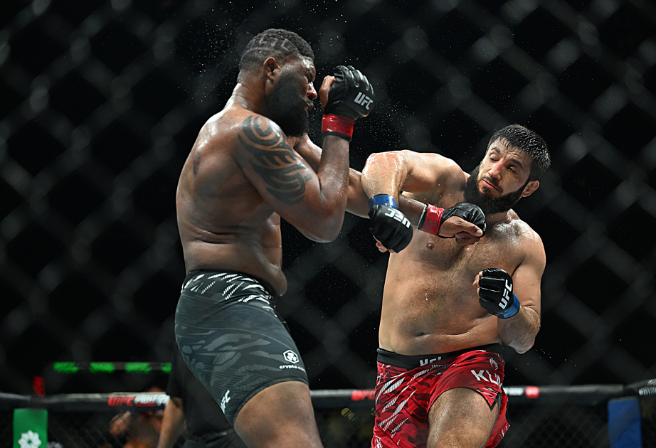 UFC: ABŞ-dan olan idmançı Bakıda qalib olub