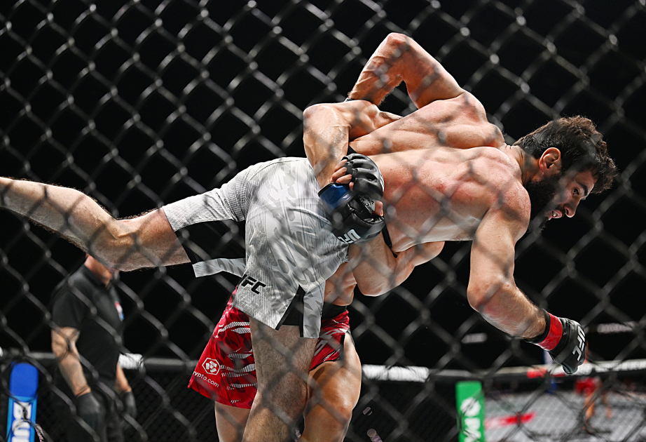 UFC: Məhəmməd Nayimov Bakıda rəqibini məğlub edib