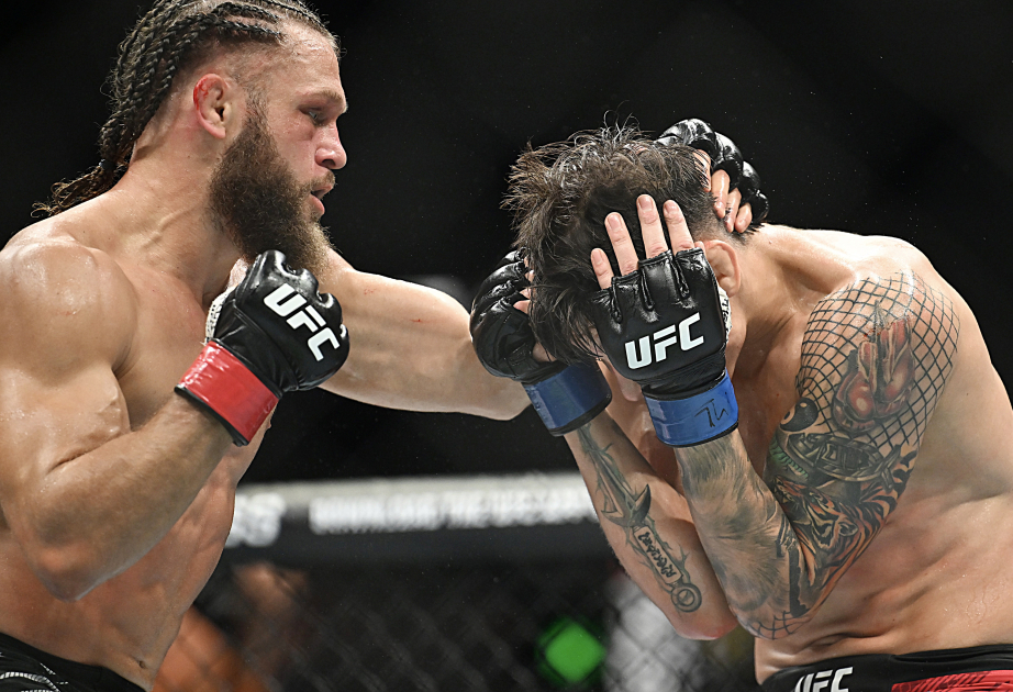 UFC: Rafael Fiziyev çilili idmançıya qalib gəlib