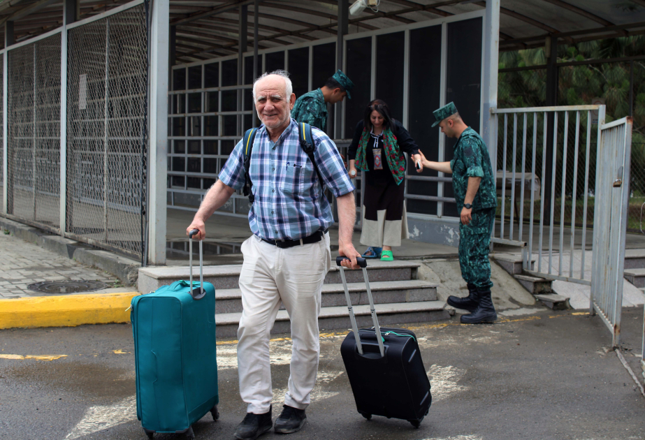 “Astara” dövlət sərhədindən buraxılış məntəqəsində xarici vətəndaşların təxliyəsi davam etdirilir VİDEO