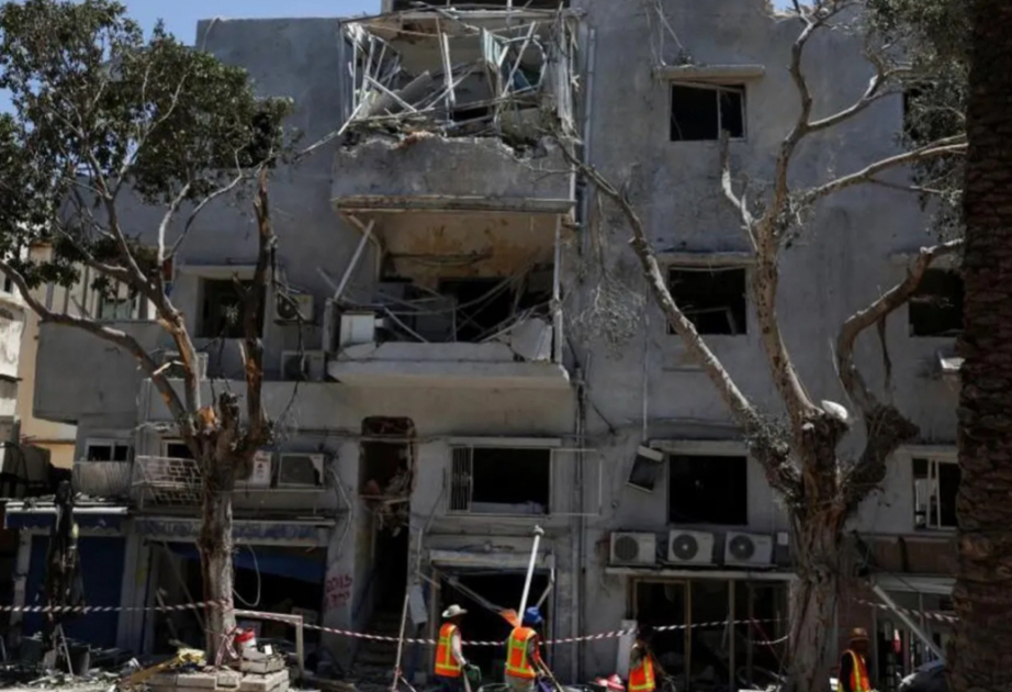 Böyük Britaniya vətəndaşlarını İsraildən çıxarır