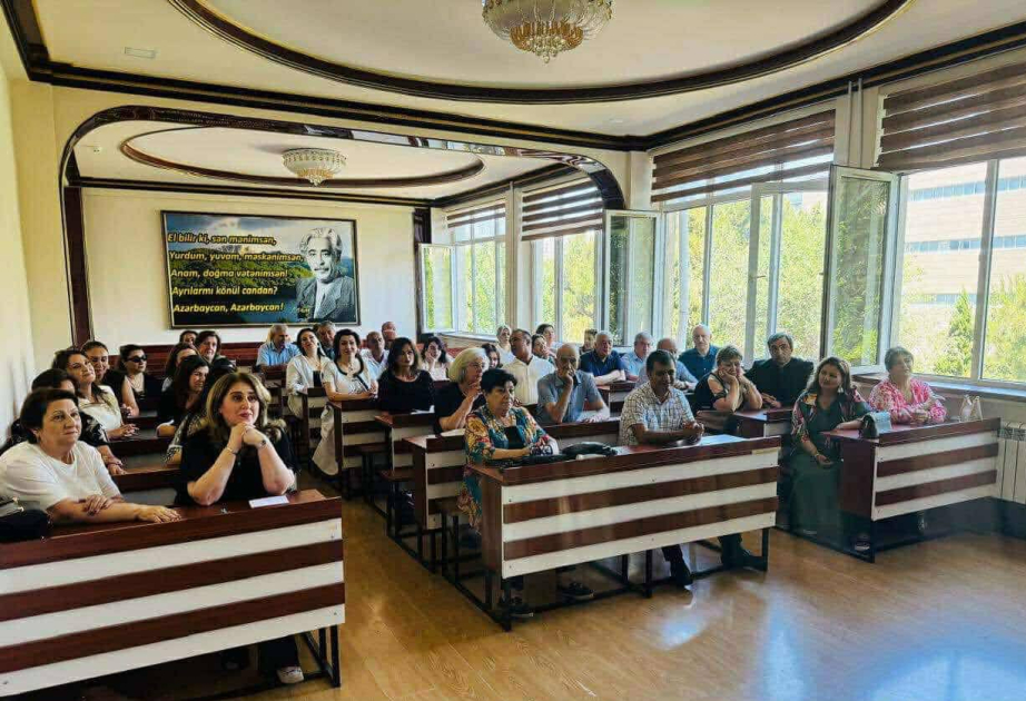 Выпускники филологического факультета спустя 30 лет снова в БГУ