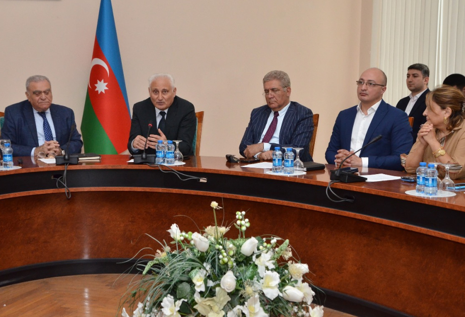 Dövlət İdarəçilik Akademiyasında dövlət qulluqçularının peşə bayramı qeyd olunub