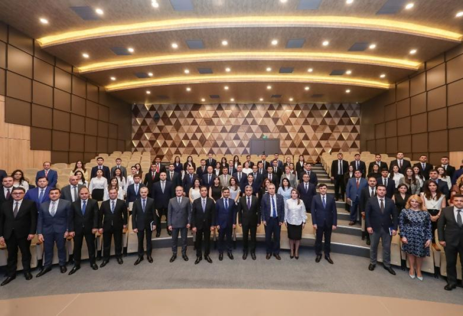 ƏƏSMN-də dövlət qulluğuna yeni qəbul olunan əməkdaşların andiçmə mərasimi keçirilib