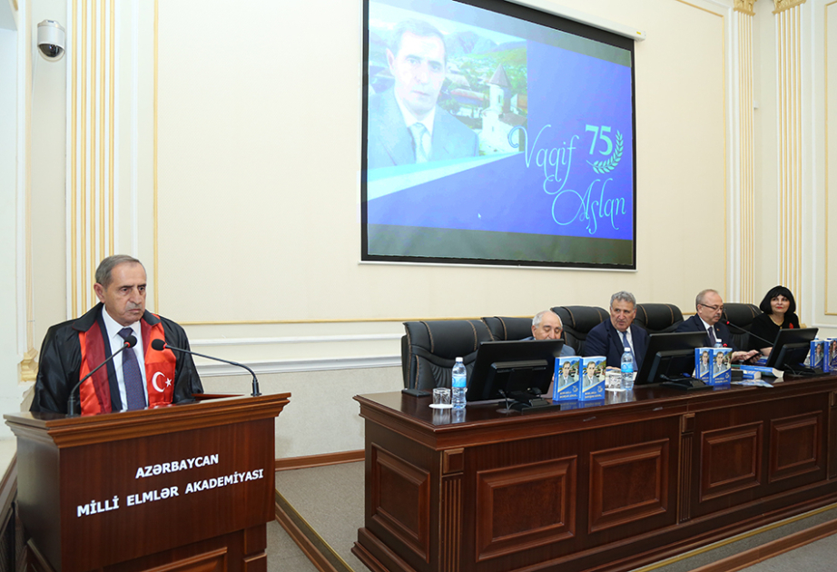Şair Vaqif Aslanın 75 illik yubileyinə həsr olunmuş tədbir keçirilib
