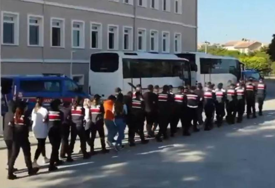 Türkiyənin 12 şəhərində mütəşəkkil cinayətkar dəstələrlə əlaqədə şübhəli bilinən 230 şəxs saxlanılıb