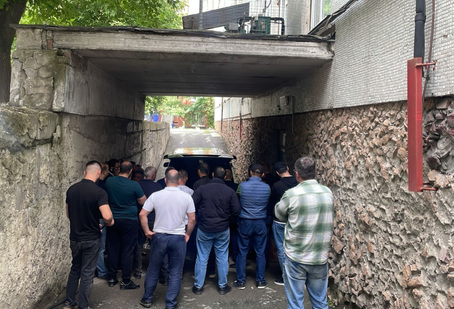 Los cuerpos de Ziyaddin Safarov y Huseyn Safarov han sido entregados a sus familiares