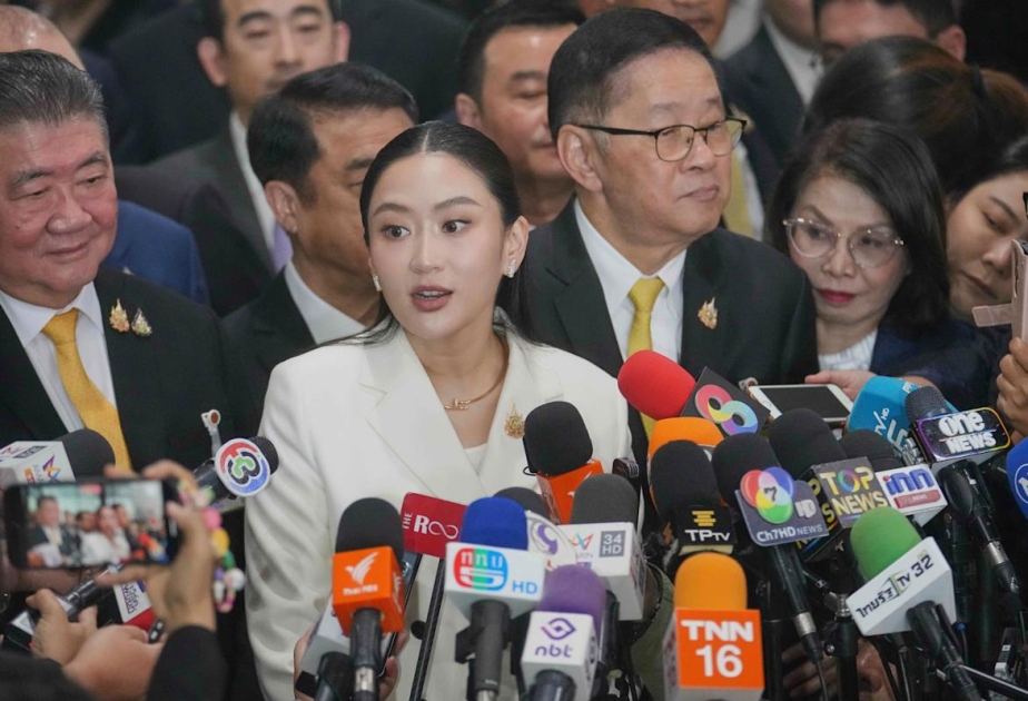 La Cour constitutionnelle thaïlandaise a suspendu la Première ministre