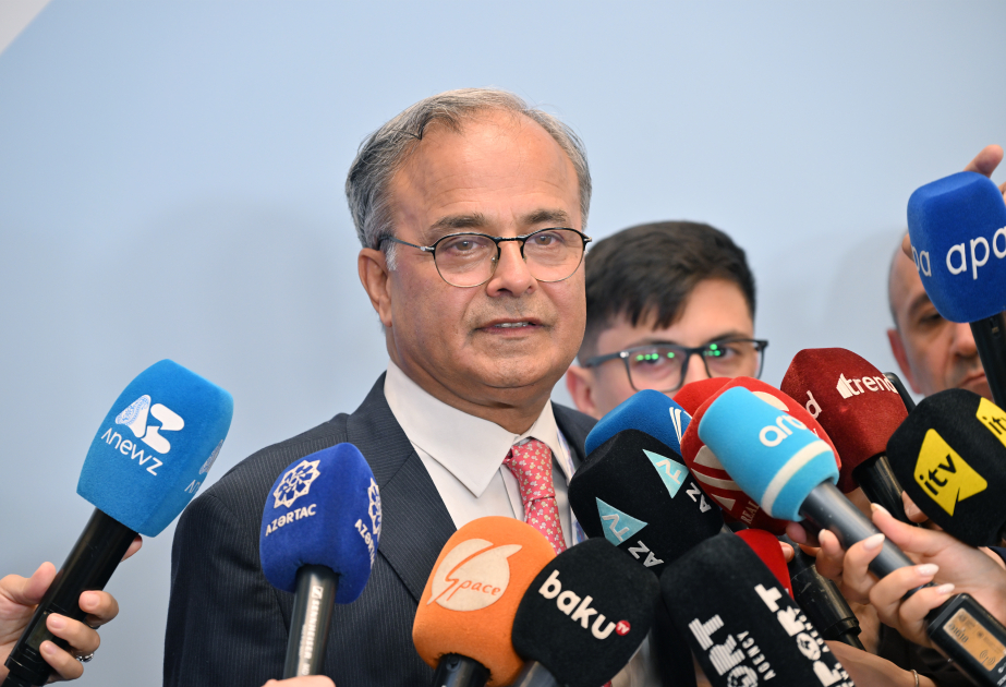 Asad Majeed Khan : L’Azerbaïdjan contribue considérablement aux activités de l’OCE