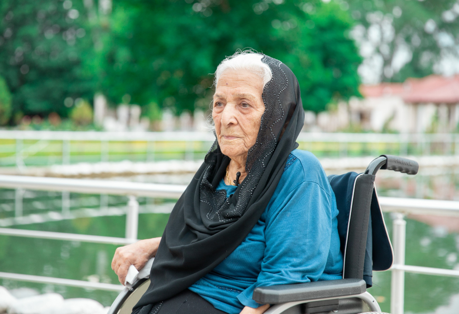 97 yaşlı İpək Hacıyeva: Xoş xasiyyət və mehriban münasibət uzun ömrə aparan yolun açarıdır VİDEO