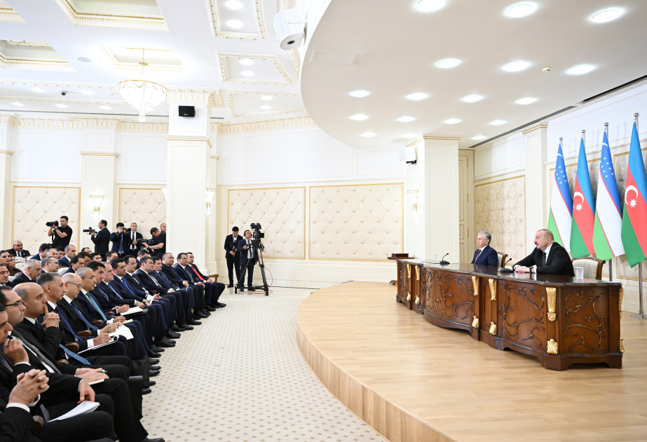 Президент Азербайджана Ильхам Алиев и Президент Узбекистана Шавкат Мирзиёев выступили с заявлениями для прессы ОБНОВЛЕНО-3  ВИДЕО