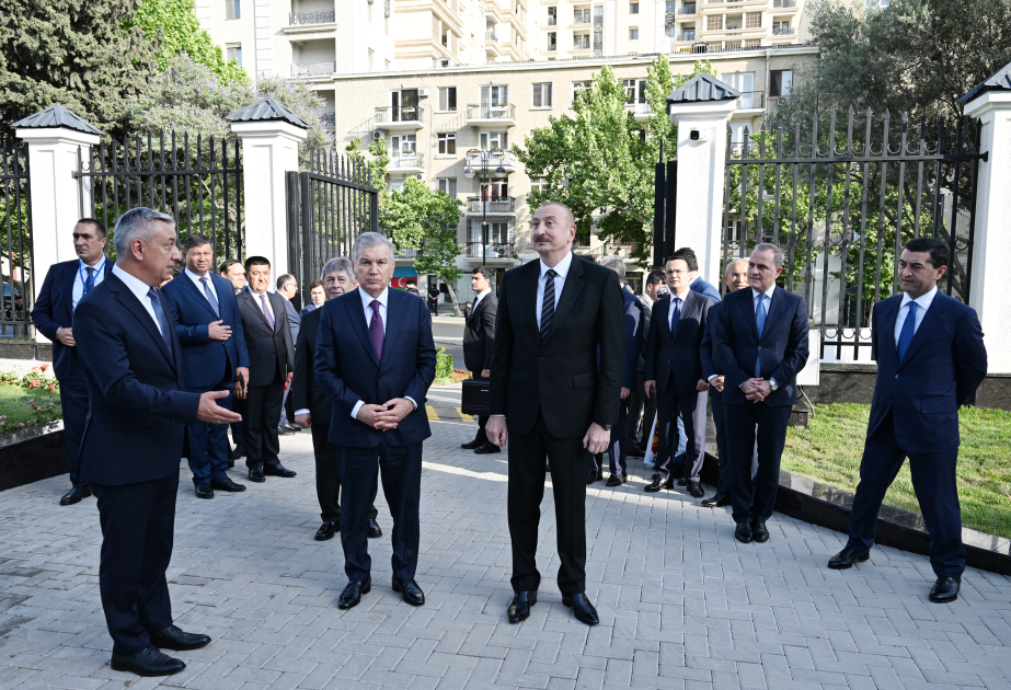 Präsidenten von Aserbaidschan und Usbekistan weihen neues Gebäude der usbekischen Botschaft in Baku ein VIDEO