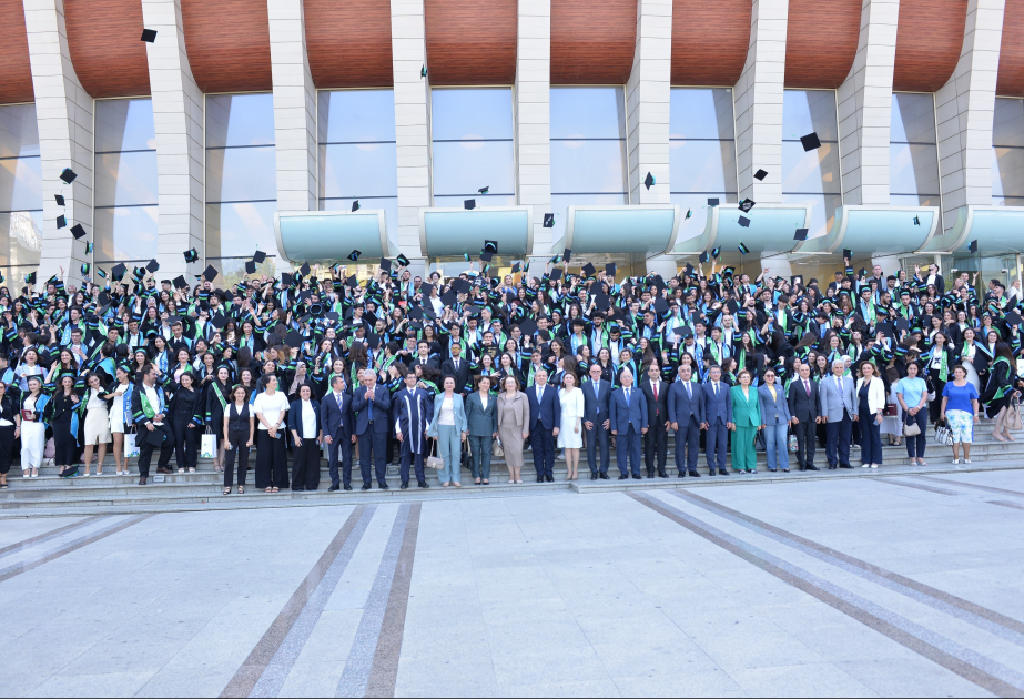 Bu il BDU-nun SABAH qruplarını 471 məzun bitirir