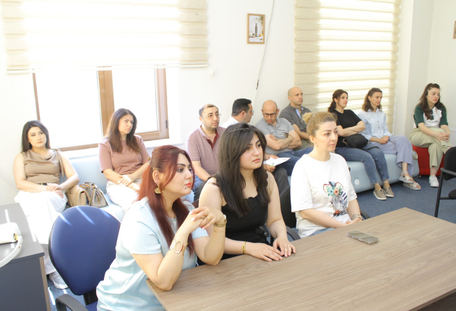 İspaniyanın Huelva Universitetinin əməkdaşı ADAU-da Dayanıqlı İnkişaf Məqsədləri təcrübələrini bölüşüb