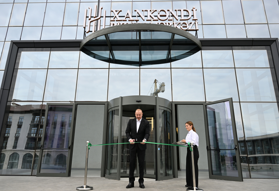 Le président Ilham Aliyev assiste à l’inauguration du Centre d’affaires « Khankendi » VIDEO
