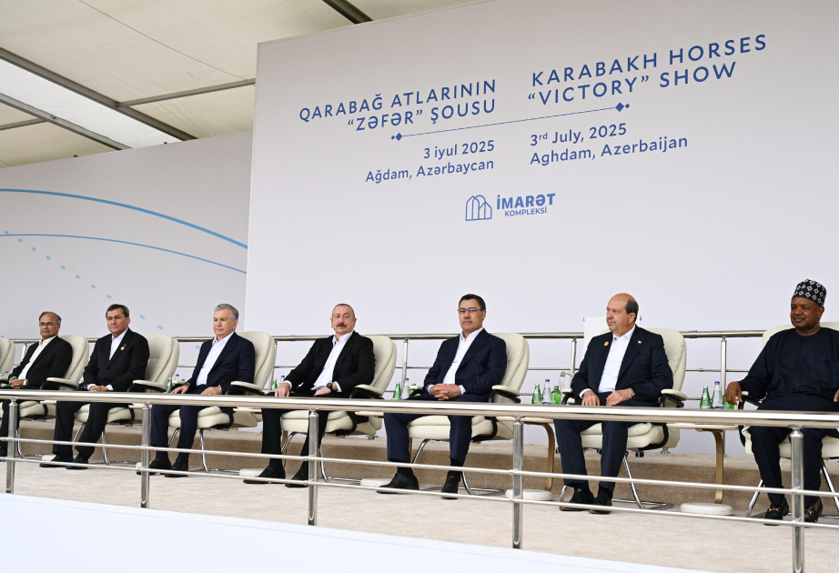 Teilnehmer des 17. ECO-Gipfels besuchen Siegesshow der Karabach-Pferde im Komplex „Imarat“ in Aghdam VIDEO