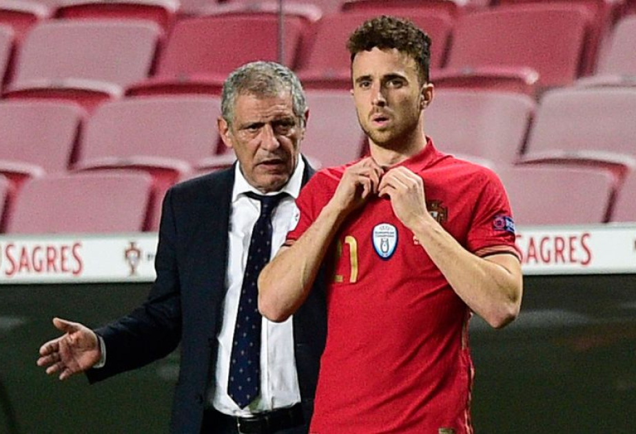 Azərbaycan millisinin baş məşqçisi portuqaliyalı futbolçunun ölümünə münasibət bildirib