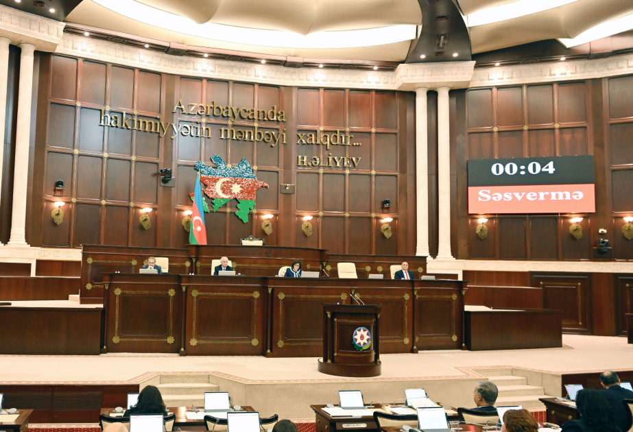 Konstitusiya Məhkəməsinə yeni hakimlər təyin olunub