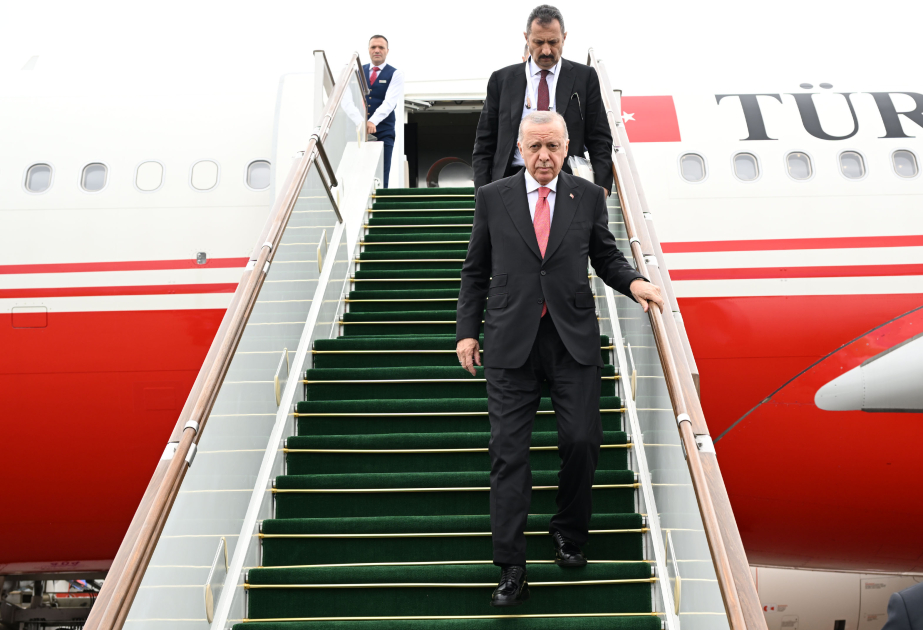 El Presidente de Türkiye llega a Azerbaiyán